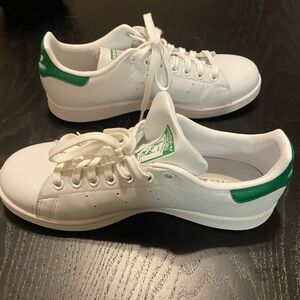 Adidas Stan Smith - size 7.5